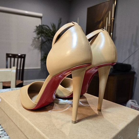 NEW Christian Louboutin Astrida Bridal Pointed Heels Size 40.5 100mm - Picture 8 of 11